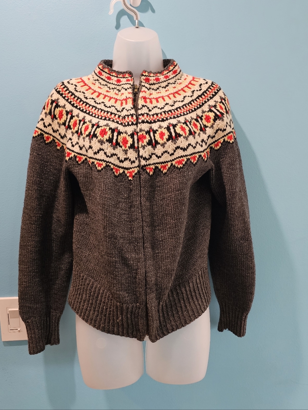 Vintage Women's Gray Zip-Up Fair Isle Sweater Cardigan